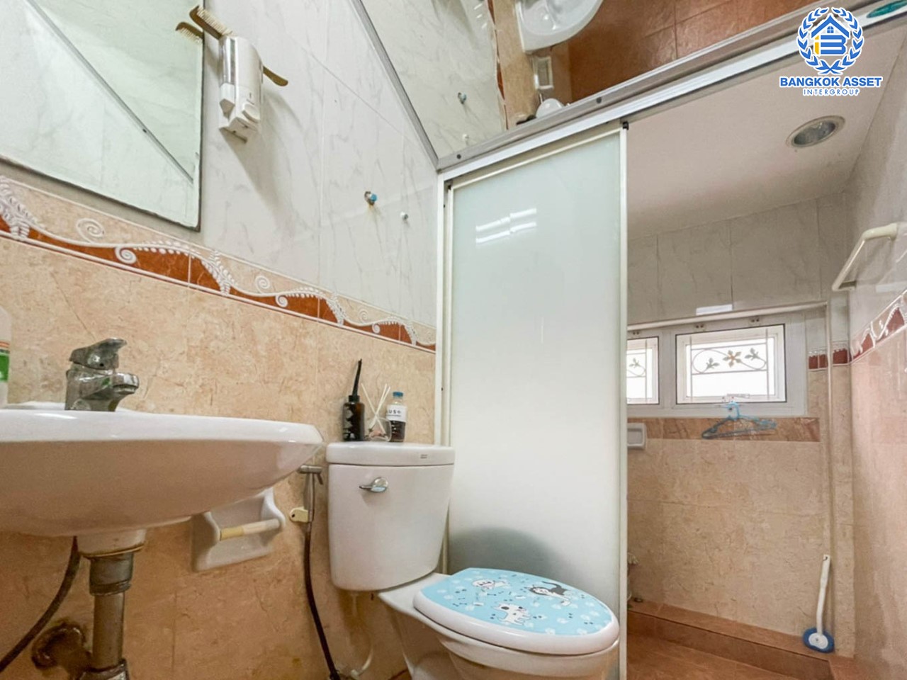 *****บ้านเดี่ยวมือสองย่านกรุงเทพฯ ม.สวนหลวงวิลล์ เฉลิมพระเกียรติ เนื้อที่ 63.2 ตร.ว. ฟังก์ชัน 3 ห้องนอน 4 ห้องน้ำ 1 ที่จอดรถ บ้านสวยสภาพดี แถมฟรี เครื่องปรับอากาศ 3 เครื่อง + เครื่องทำน้ำอุ่น 2 เครื่อง บนทำเลแห่งการเดินทาง เชื่อมต่อหลลายเส้นทาง อาทิ เช่น ถ.กาญจนาภิเษก, ถ.เฉลิมพระเกียรติ ร.9, ถ.บางนา-ตราด ใกล้สนามบินสุวรรณภูมิ